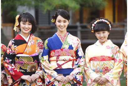 剛力彩芽、「気づいたら一番年上…」オスカー美女10名が晴れ着姿で豪華共演 画像