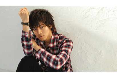 松坂桃李インタビュー　「この世界でやっていく！」2年で急成長を遂げた注目株の素顔 画像