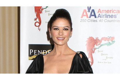 キャサリン・ゼタ＝ジョーンズ、躁うつ病治療を受けていた 画像