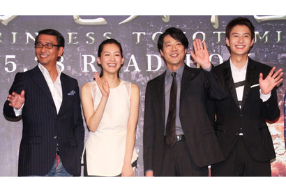 綾瀬はるか、やっぱり天然？　大阪城は「お寺、じゃなくて神社」 画像