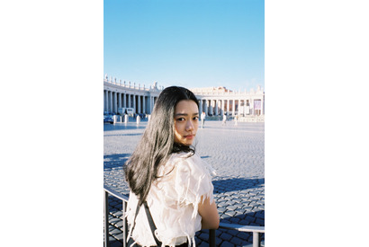 杉咲花、二十歳の輝き映す1st写真集発売！「初めてのイタリア。愛おしい旅でした」 画像