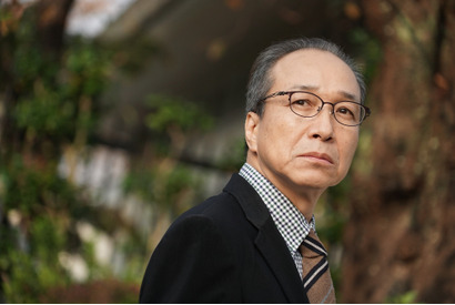 小日向文世、テレビ朝日のドラマ初主演！「欠点だらけの刑事」放送 画像