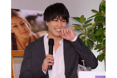 鈴木伸之、バレンタインのチョコは「500個か1000個」…お返しは“キス顔投稿”？ 画像
