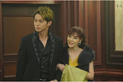 “ボクちゃん”東出昌大はちょいチャラめ!? 「コンフィデンスマンJP」 画像