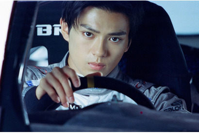 新田真剣佑、筋トレ姿をお披露目『OVER DRIVE』特別映像 画像