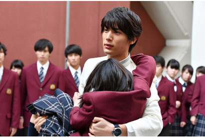 小栗旬の花沢類登場！「10年前と変わらない」と感動の声…「花のち晴れ」第3話 画像