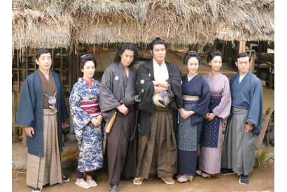 「西郷どん」新キャスト11名追加！ 小栗旬が龍馬姿で抱負「冒険家みたいな人物に」 画像