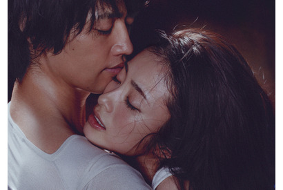 上戸彩&斎藤工、再び動き始めた運命の行方は…映画『昼顔』地上波初放送 画像