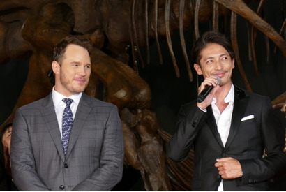 来日したクリス・プラット、結婚報道後初の公の場に立つ玉木宏と対面 画像