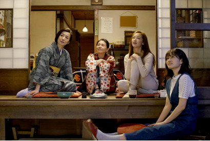 小泉今日子＆沢尻エリカ＆前田敦子ら“おいしい女”勢揃い！『食べる女』場面写真が初解禁 画像