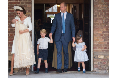 英ルイ王子の洗礼式に、ウィリアム王子一家が勢ぞろい 画像