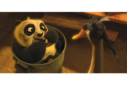 『カンフー・パンダ2』キービジュアル解禁！　赤ちゃん時代はモフモフの鍋入り息子？ 画像