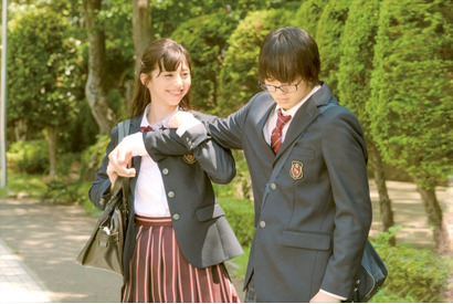 佐野勇斗の2次元オタクもイチコロ!?　中条あやみの最強“モテテク”3選『3D彼女』 画像