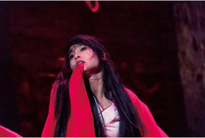 土屋太鳳が妖艶に舞う！ 引き込まれる“狂気の目”に要注意…!? 『累』特別映像 画像