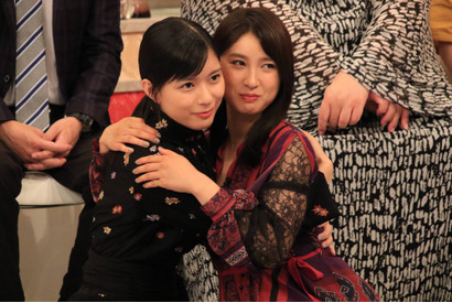 土屋太鳳＆芳根京子の1日に密着！魔性の女はどっち!?…「ホンマでっか!?TV」 画像