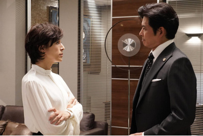 織田裕二＆中島裕翔＆鈴木保奈美の共演に視聴者歓喜…「SUITS／スーツ」第1話 画像