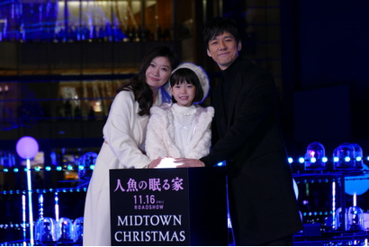 西島秀俊、クリスマスは「確実に仕事」 篠原涼子らとミッドタウン点灯式に登場 画像