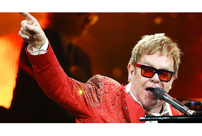 エルトン・ジョン、開始予定時刻後の公演キャンセルにファン憤り 画像
