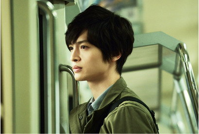 玉森裕太、シリアスな表情でみせる新たな一面『パラレルワールド・ラブストーリー』特報 画像