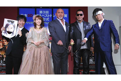 結婚報道直後の安めぐみ、幸せふりまきバロック・スタイルのドレスに大興奮！ 画像