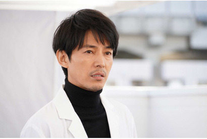 藤木直人の白衣＆タートル姿に「ドツボ」の声…「イノセンス～冤罪弁護士～」4話 画像