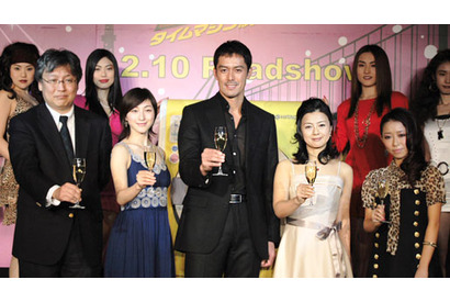 「あの時代に生きてなくてよかった」広末涼子＆「ボディコン姿が正しい」阿部寛『バブルへGO!!タイムマシンはドラム式』完成記者会見 画像