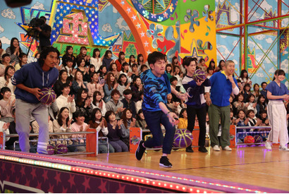 亀梨和也が驚異の身体能力で難関アトラクションに挑む！「VS嵐」 画像