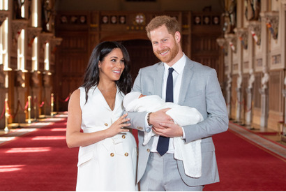 ヘンリー王子＆メーガン妃、第1子をお披露目！ 画像