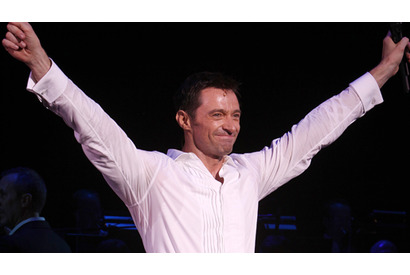 ヒュー・ジャックマン、自身の公演でチャリティを敢行。3週間で85万ドル超を集める 画像