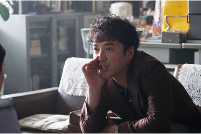 ムロツヨシ、こズルい探偵役でキャラクター崩壊!?『ダンスウィズミー』劇中写真 画像