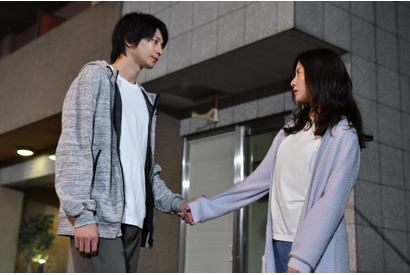 向井理の“おんぶ”姿に視聴者大興奮…「わたし、定時で帰ります。」第8話 画像