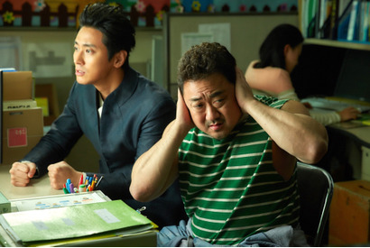 マ・ドンソク、ゾンビの次は神を迎え討つ!?『神と共に』おまけ映像＆新写真到着 画像