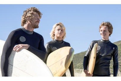 「メンタリスト」サイモン・ベイカー初監督の青春サーフィン映画、冒頭映像入手 画像