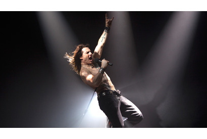 トム・クルーズ、“ロックの神様”になるべく本物のロッカーに弟子入り！ 画像