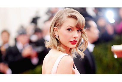 テイラー・スウィフトの自宅にバットや鍵開け道具を持った男が出現＆逮捕 画像