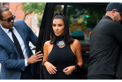 キム・カーダシアン、「KIMONO」改名の進捗を報告 200万枚の下着廃棄せず 画像