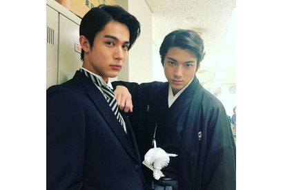 山田裕貴×中川大志「なつぞら」新郎オフショットに「美しすぎ」 画像