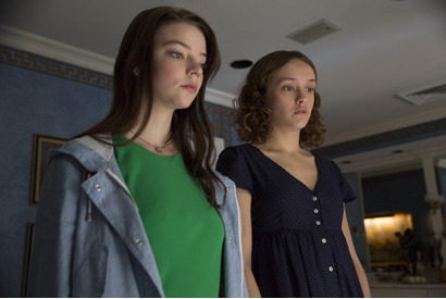 オリヴィア・クック＆アニャ・テイラー=ジョイ、露になる凶暴さ…『サラブレッド』予告 画像