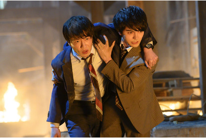 はるたん＆部長＆牧が炎の中で大ピンチ！『劇場版おっさんずラブ』大爆破シーンに注目 画像