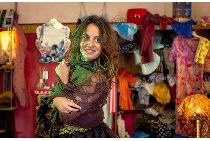 美女たちがブラを次々試着 “全編セリフなし”の予告『ブラ！ブラ！ブラ！』 画像