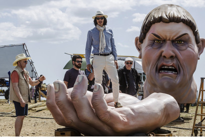 アダム・ドライバーが羊とキス!?賛否両論『テリー・ギリアムのドン・キホーテ』予告 画像