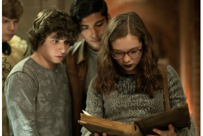 「2時間ずっと怖がって」『スケアリーストーリーズ』監督はホラー界の新星 画像