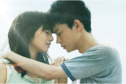 菅田将暉＆小松菜奈、すれ違う…成田凌らも姿見せる『糸』予告編 画像