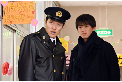 “真犯人”は「校長？」「由紀」「過去から来た？」予想合戦も過熱…「テセウスの船」8話 画像