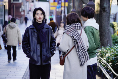 佐野勇斗にもらい泣き、山崎賢人の登場に「贅沢すぎ」「僕だけが17歳の世界で」第4話が話題 画像