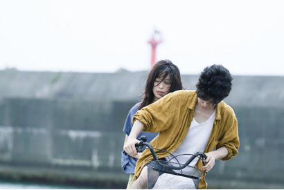 村上虹郎×芋生悠W主演で切ない逃避行描く…小泉今日子らプロデュース『ソワレ』特報 画像