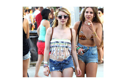 夏フェスの参考にしたい、エマ・ロバーツら海外セレブに学ぶフェス・スタイル 画像