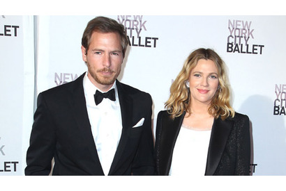 ドリュー・バリモア、三度目の正直？　アート・ディーラーのW・コペルマン氏と挙式 画像