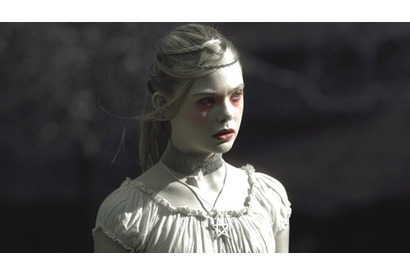 ダークな世界に佇む可憐なエル・ファニングに“釘付け”　『ヴァージニア』予告編解禁 画像