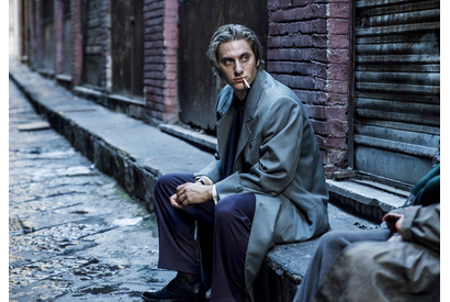 『オールド・ガード』で注目！ルカ・マリネッリ最新作『マーティン・エデン』場面写真 画像